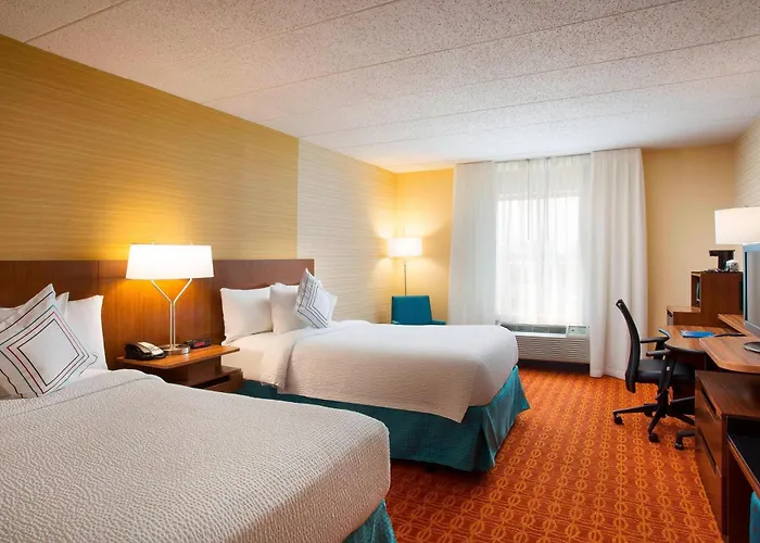 Hotel Fairfield & Chicago Midway Airport