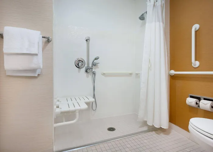 Fairfield & Chicago Midway Airport Hotel Bedford Park