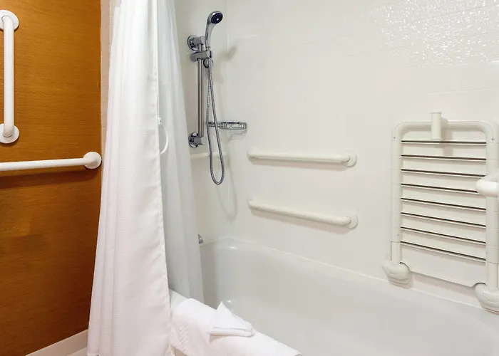 Hotel Fairfield & Chicago Midway Airport Bedford Park