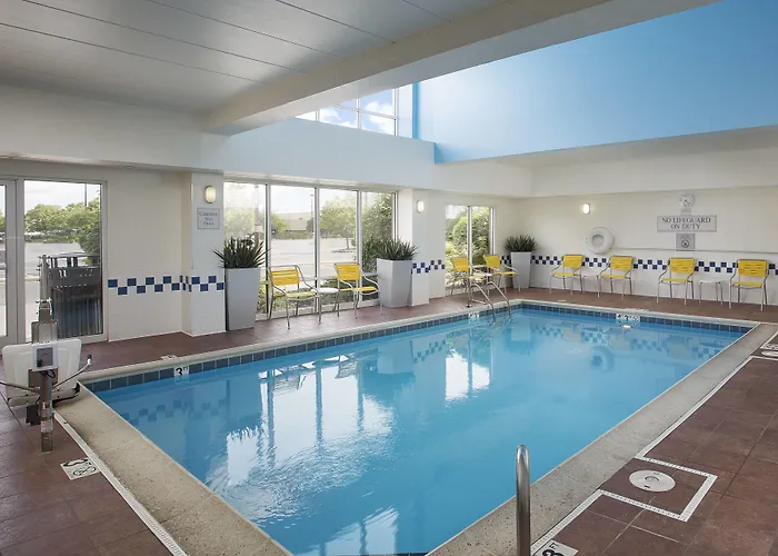 Hotel Fairfield & Chicago Midway Airport Bedford Park