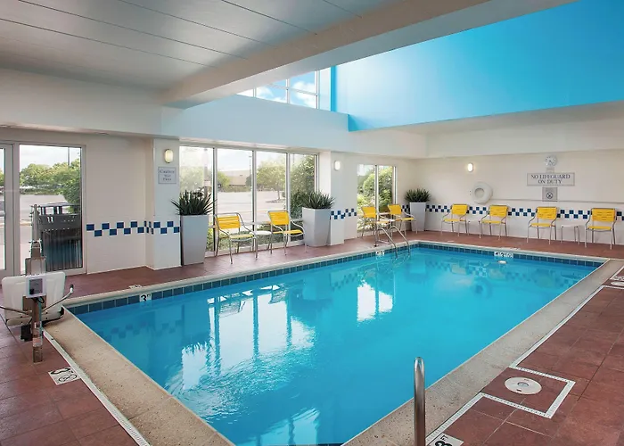 Fairfield & Chicago Midway Airport 3*