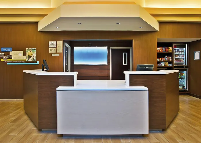 Fairfield & Chicago Midway Airport 3*