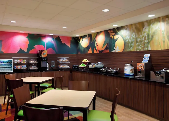 Fairfield & Chicago Midway Airport Hotel Bedford Park