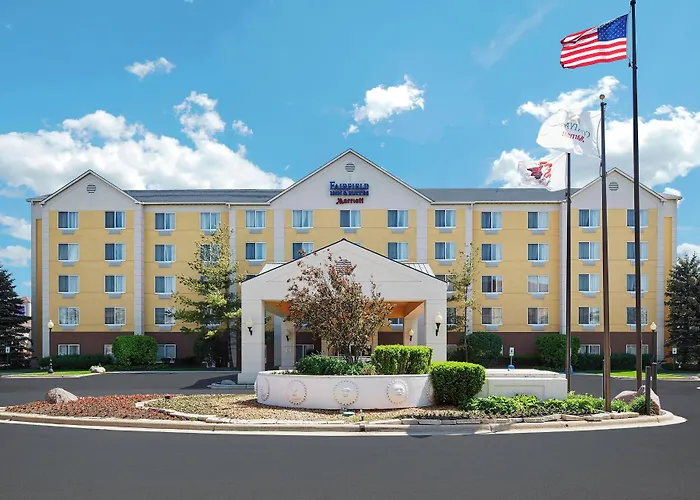 Hotel Fairfield & Chicago Midway Airport