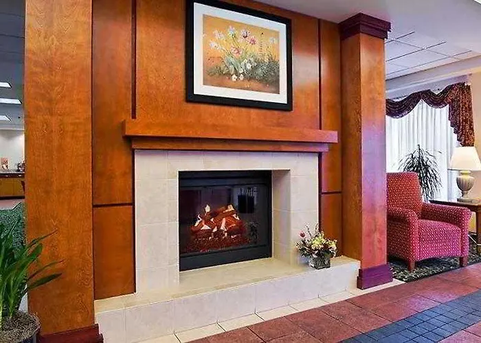 Hotel Fairfield & Chicago Midway Airport